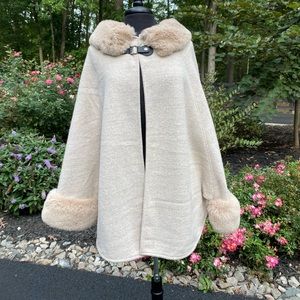 Cream colored Knit Cape with Faux Fur on Sleeves and Collar
